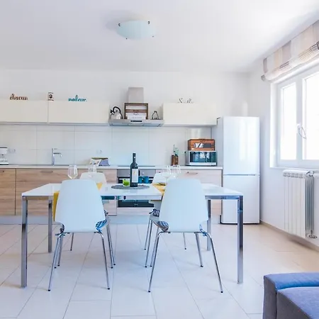 Apartments Nicole Pula Room photo