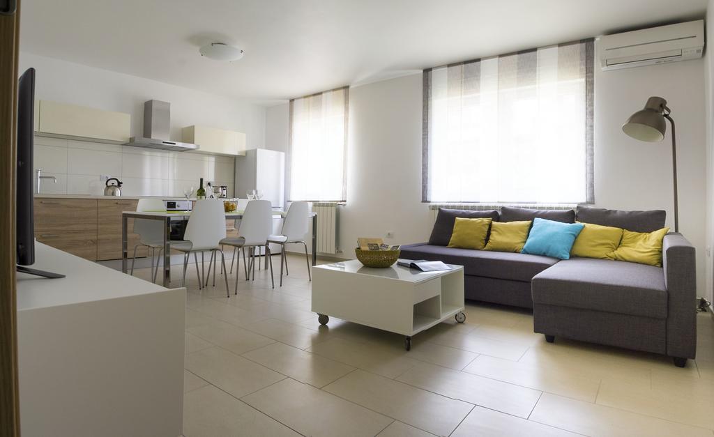Nicole Apartment *
