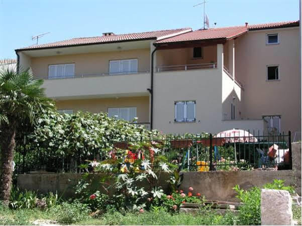 Apartment Nicole Pula